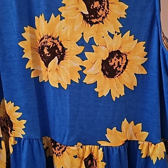 NBW Small LuLaRoe Eliana Top - Picture 2 of 6